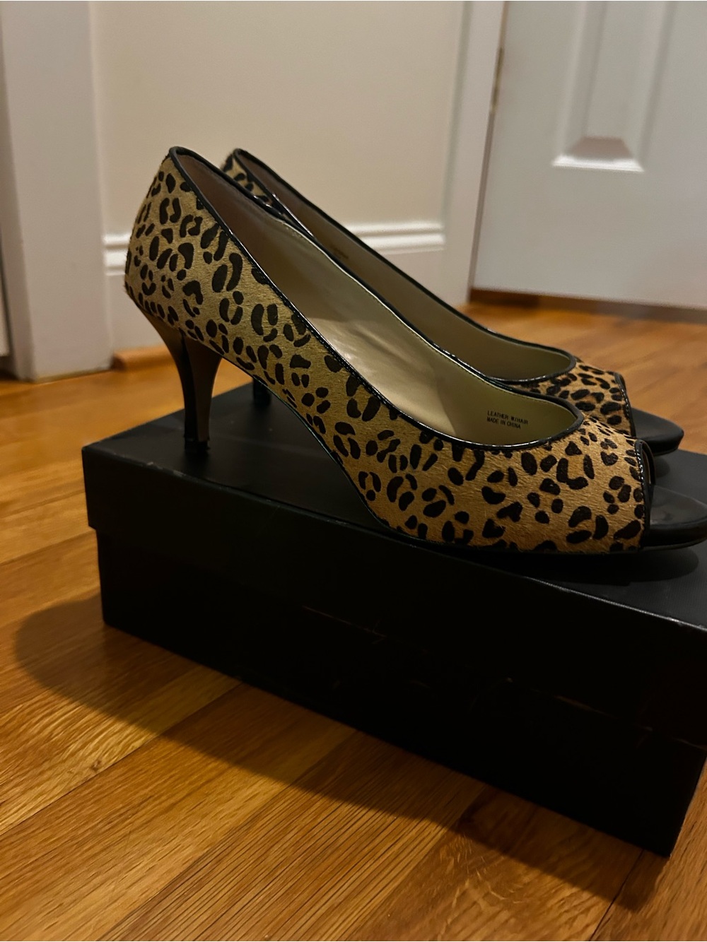 Pony hair leather Peep-Toe Women's Pumps - cheetah